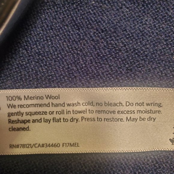 Eileen Fisher cardigan - Picture 3 of 5